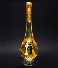 Ozdobná láhev - v ní figurka Mladomanželé